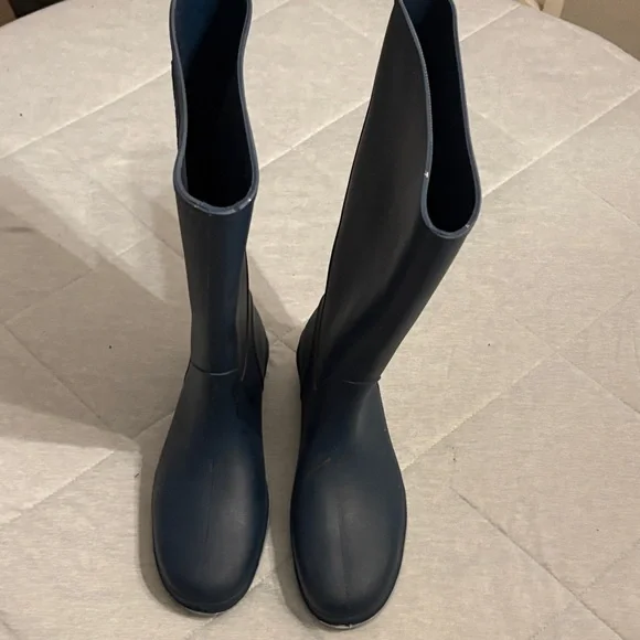 Tingley Women's Trim Fit Knee Boot - Picture 3 of 6